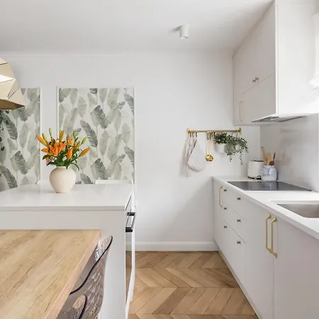 Apartment Eclectic Duplex With Sundeck Terrace Split