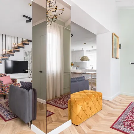 Eclectic Duplex With Sundeck Terrace Appartement