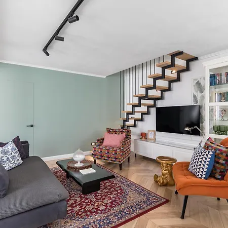 Eclectic Duplex With Sundeck Terrace Apartment *