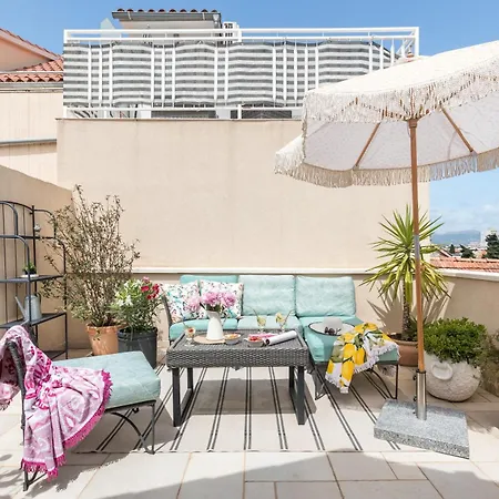 Eclectic Duplex With Sundeck Terrace Appartement Split