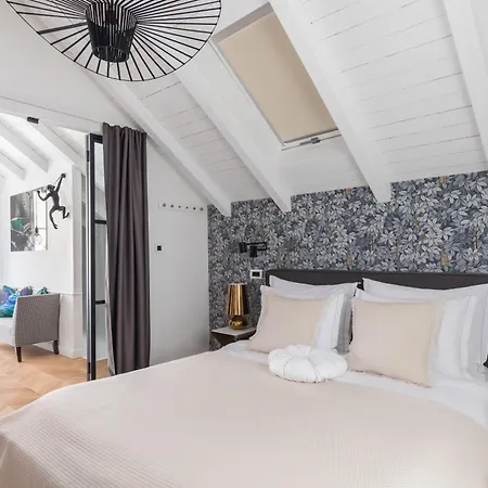 Appartement Eclectic Duplex With Sundeck Terrace